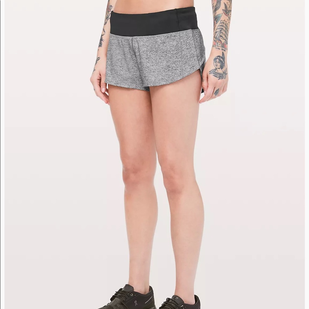 Lululemon Speed Up Short 2.5” Size 6